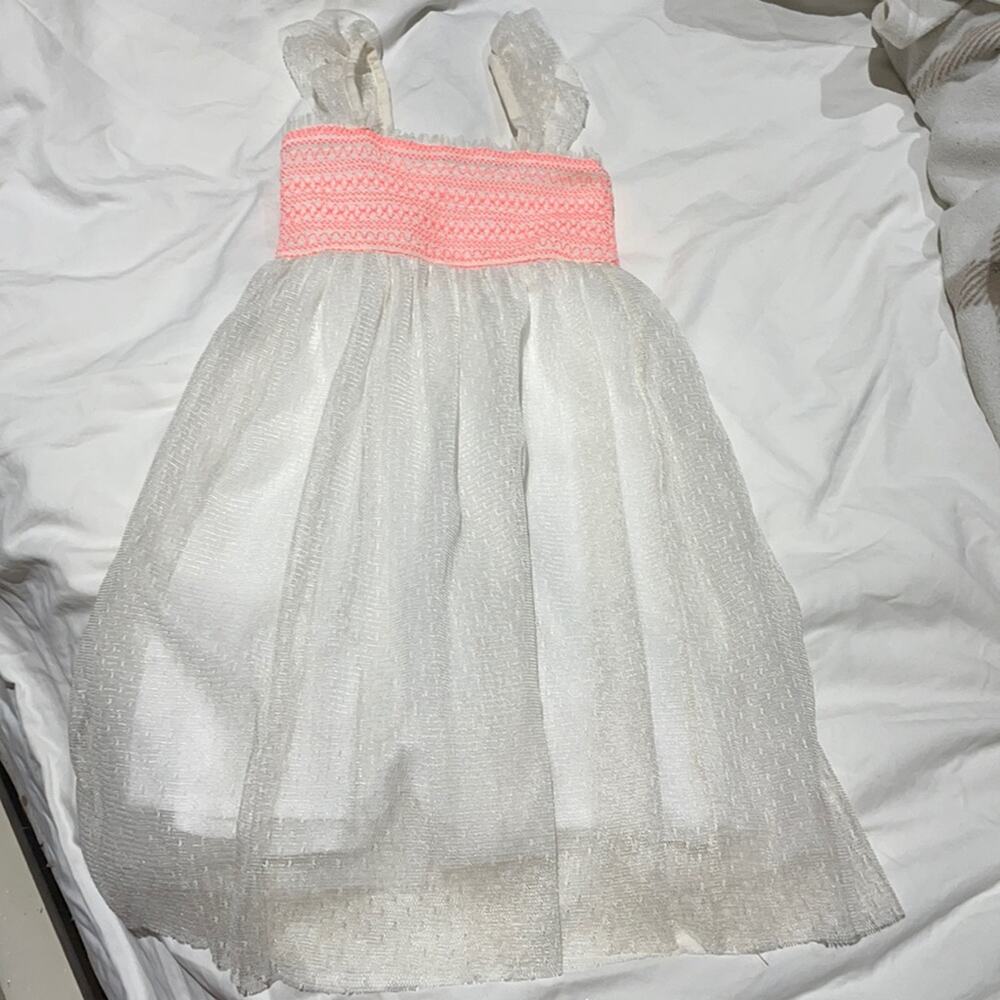 Zara 5 cream bright orange stitching at chest euc